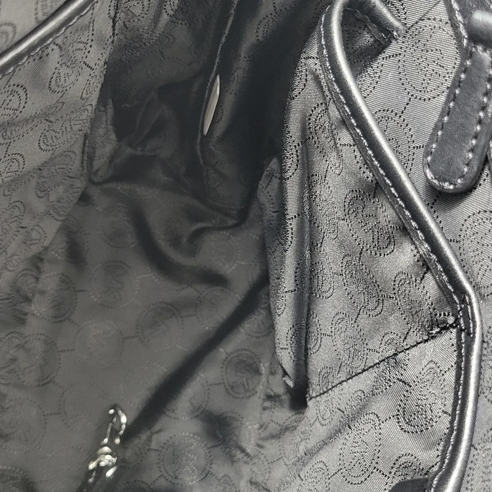 Michael Kors Black Tote Bag - Picture 15 of 16
